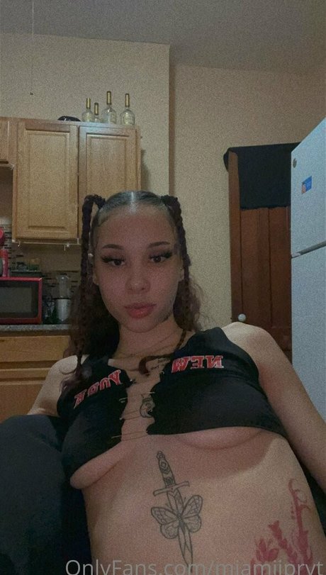 miamiiprvt model top pictures