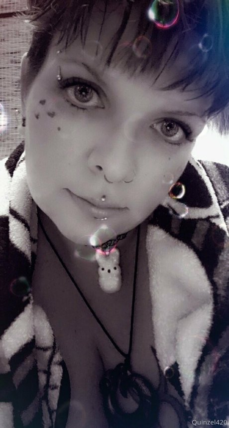 quinzel420 model hot pics
