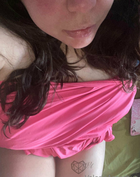 val acanthus nude star photo