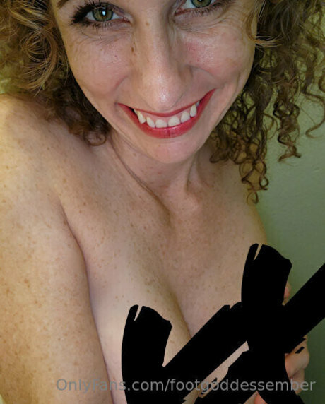 footgoddessember model pornographic image