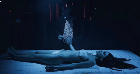 Vahide Bulu model sexy images