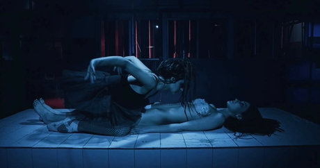 Vahide Bulu model art img