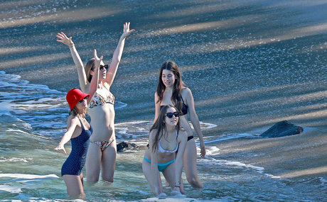 Haim Sisters perfect star pictures