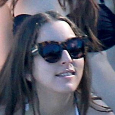 Haim Sisters free pornstar image