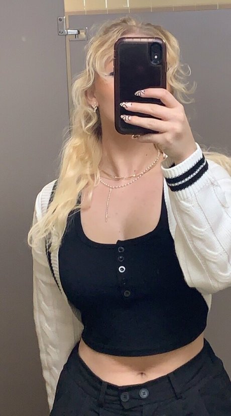 Violet Barlowe art pornstar pic