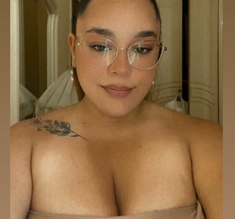 Letizia Scrivani star free pics