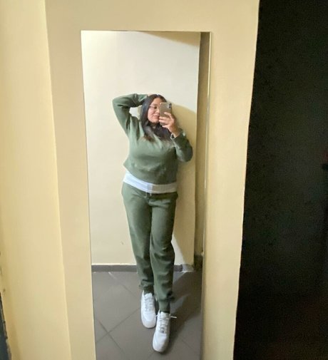 Letizia Scrivani exclusive model photo