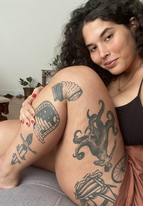 Cecilia Ramos hot star gallery