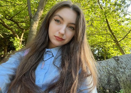 almostautumnworld xxx pornstar image