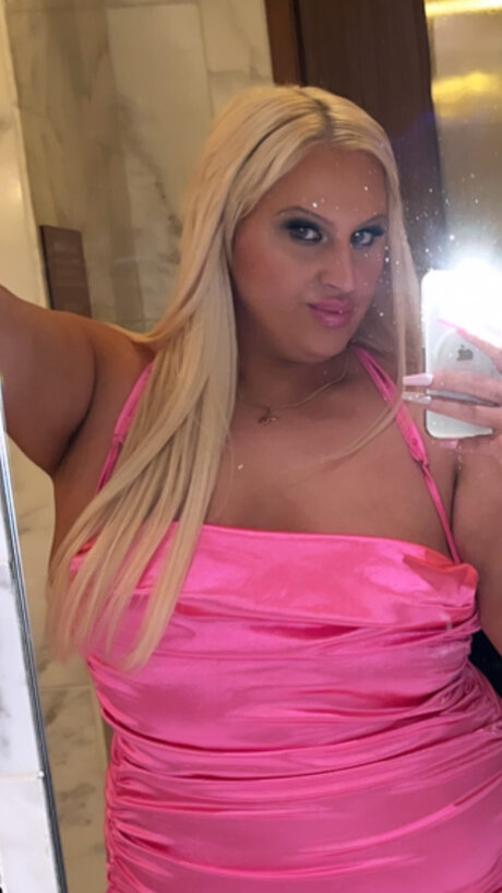 naomiplatinum exclusive model img