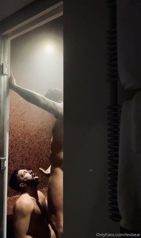 leobear nudes actress pictures