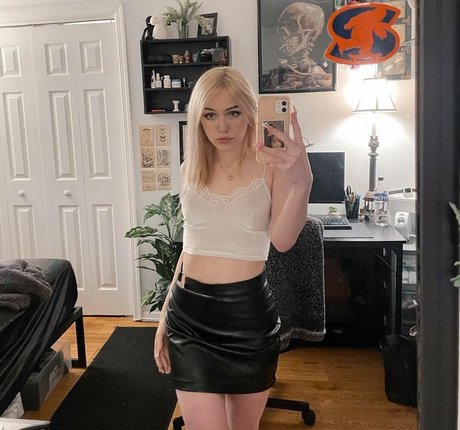 MyahAlanna adult model pic