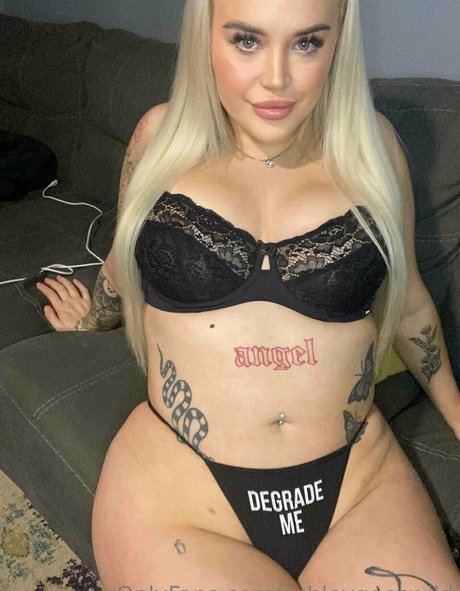 ashleygoeswild star hd pics