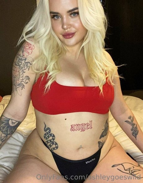 ashleygoeswild model hd pics
