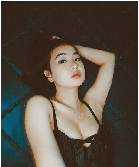 MonicaJeyincaNatasya pornstar hd gallery