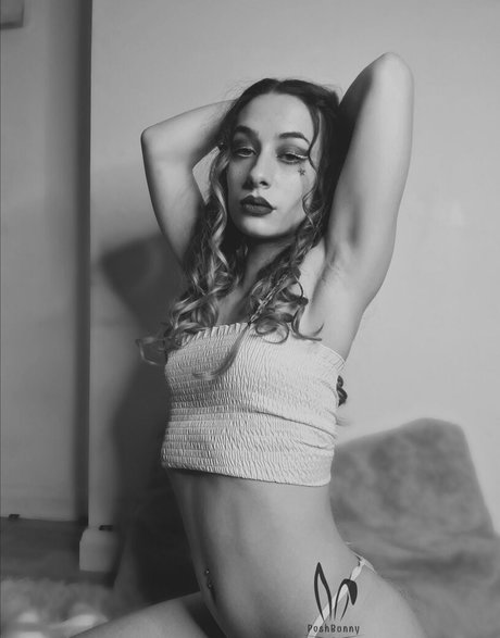 poshbunnyofficial free model pretty picture