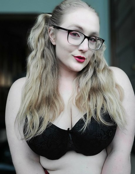 yourlovelylady art actress galleries