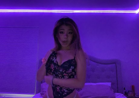 skyewrld pornstar pretty photos