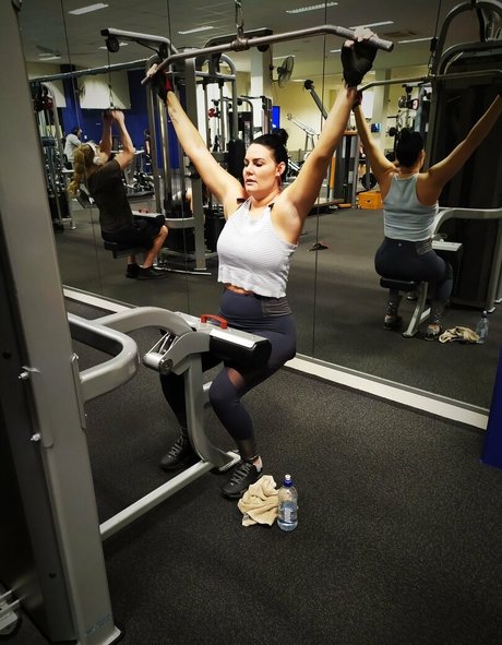 curvy shemale onlyfans hot archive