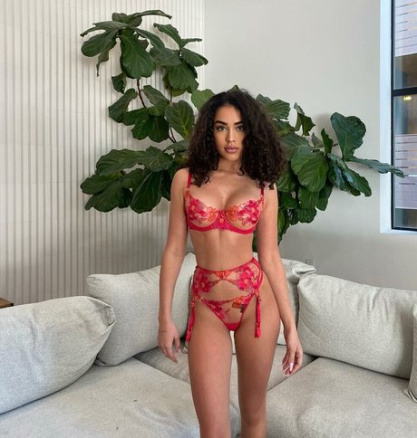 Bonita Sorrentino pornstar hd img