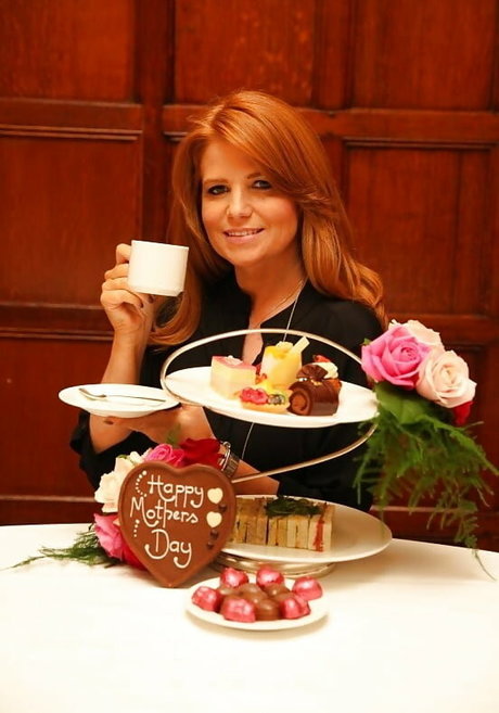 Patsy Palmer sexy model pics