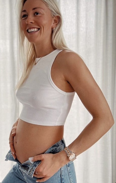 Carina Witthoeft best model img