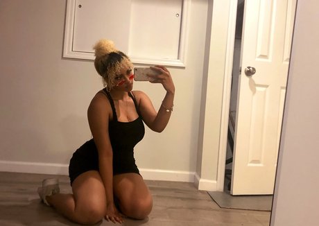 whoissapphic pornstar sex images