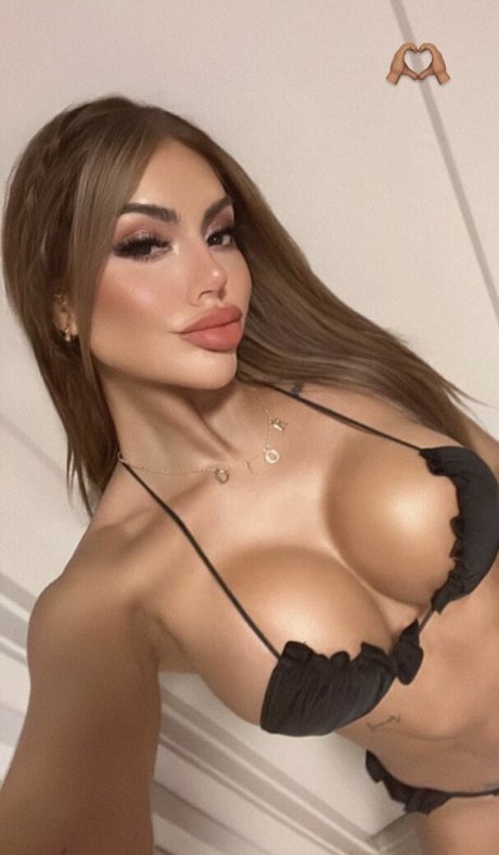 Hannah Gonzalez model pornographic pics