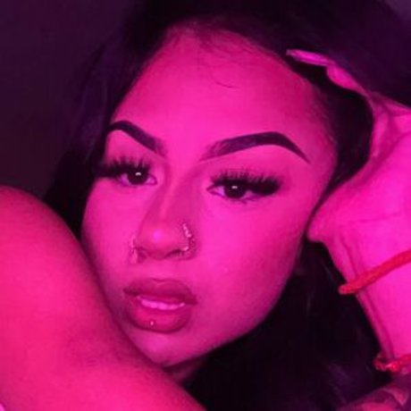 moniqueee8 model naked pics