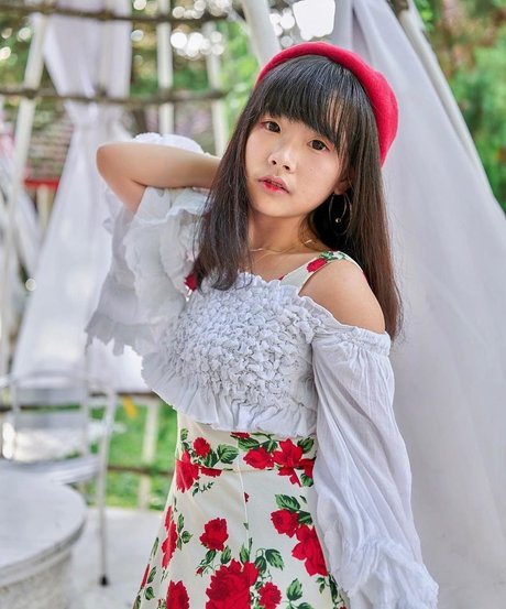 Ola Aphrodite high quality actress img