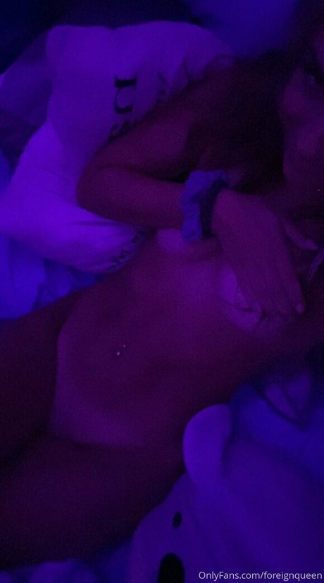 foreignqueen naked star pictures