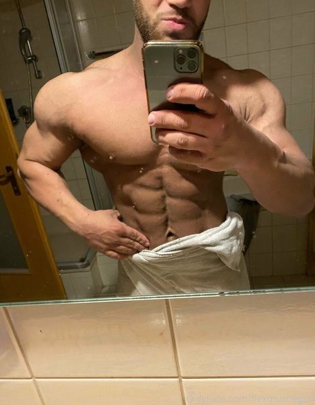 flexmusclegod exclusive star pics