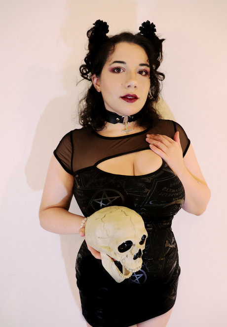 demonlewds porn model pic