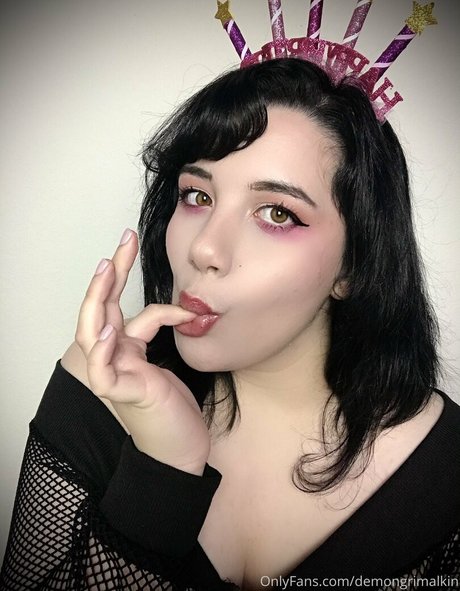 demonlewds model exclusive photo