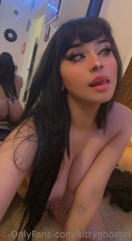 kittyghostin naked model picture