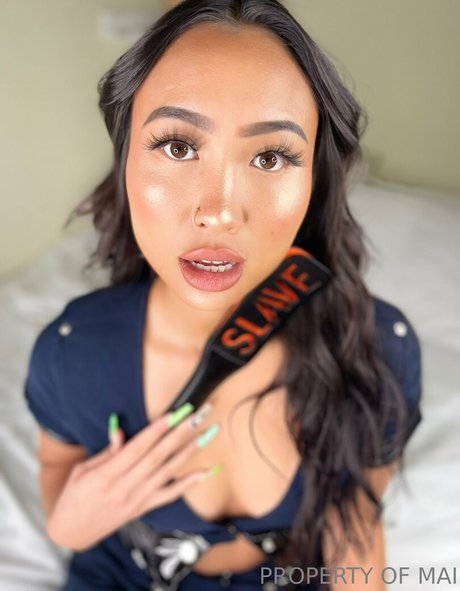 Queen Mai naked actress pictures