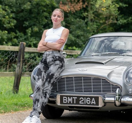 Keely Hodginkinson star img