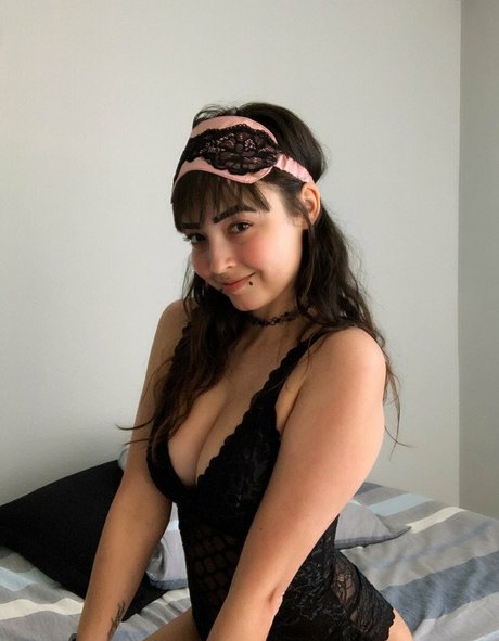 Beeyawnka star hot image