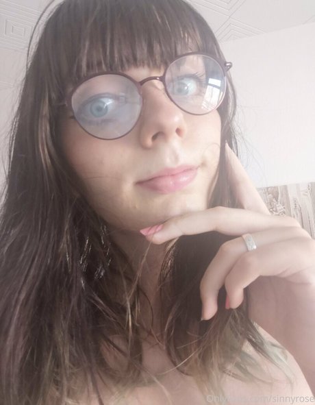 Sin Rose star porn pics