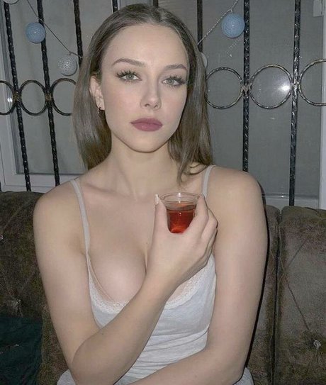 Bihter Tendu exclusive actress archive