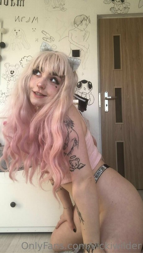 Vickiwilder erotic star gallery