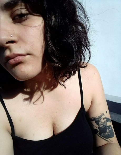 isabella official pretty pornstar pics