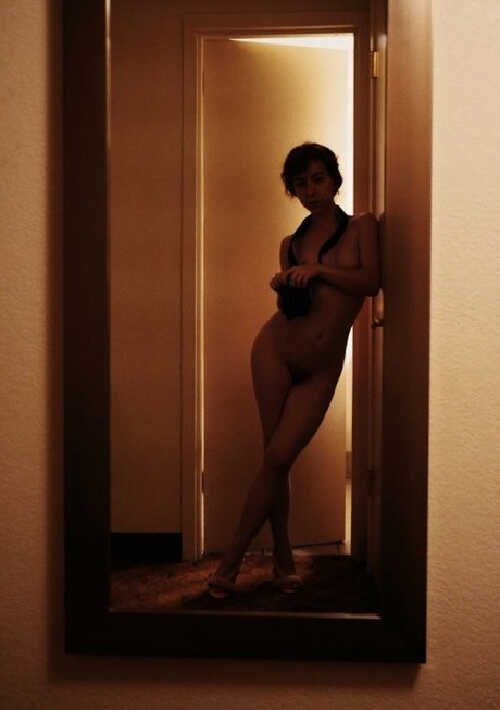 Liv Sage sex model gallery