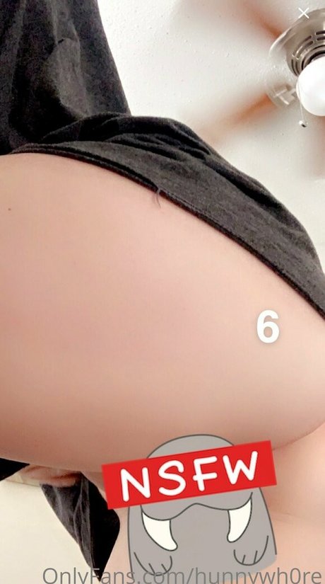 Hunnywh0re model adult pictures