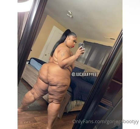 gorjessbootyy model adult pic