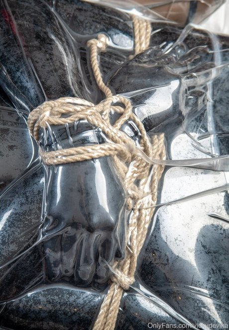 vickydevika actress photos