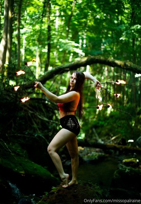 missopalraine hot star picture