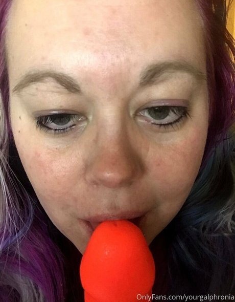 yourgalphronia high quality model images