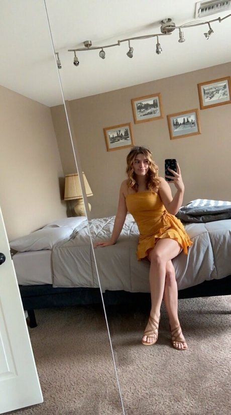 bbygirldess nudes star pic