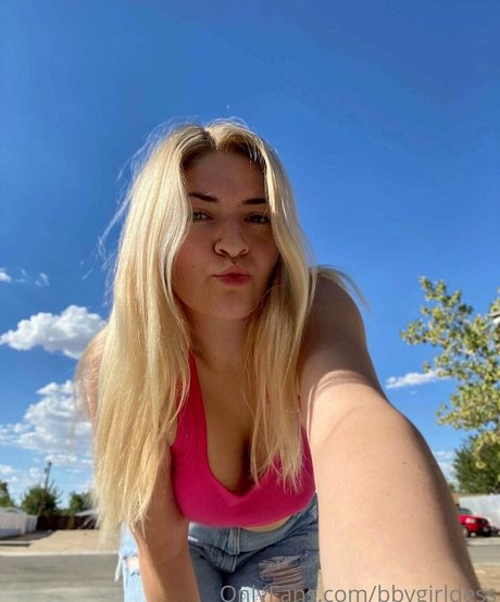 bbygirldess sexy pornstar pics